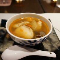 中国四川酒家 蔓山 - 北海道メヌケの豆板醤蒸しスープ