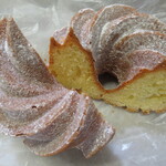mokki - 北欧風クランベリー入りアーモンドプードルのバントケーキ