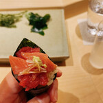 不動前 すし 岩澤 - 中トロの巻物　カニアレルギーのためご配慮頂きました