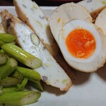 Taketoku Kamaboko - 右から玉子しんじょう、枝豆しんじょう、アスパラバター焼きはただの彩り、調理例。やっぱ玉子しんじょうがスゴいんですけど。もはや「ナニコレ、コレナニ？」甘エビも後日食べたけど、群を抜いてた。