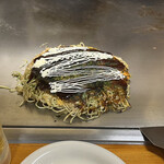 Okonomiyaki Nobu - そば入り肉玉800円＋生ビール