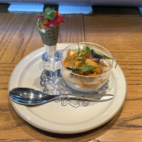 フレンチ串揚げBEIGNET 東京 - 白レバームースと季節のフルーツのコルネパフェ