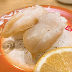 回転寿し トリトン - 【2023年03月】天然白つぶ塩レモン＠286円(込)。