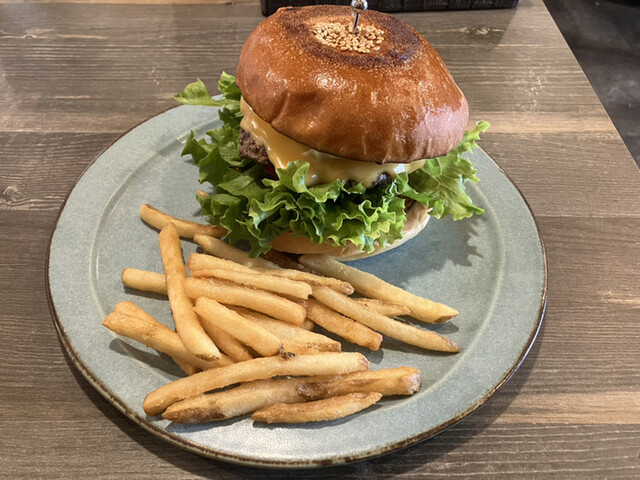 グリーディ フォックス バーガー （GREEDY FOX BURGER） - 王子駅前