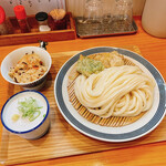 手打ちうどん 上を向いて - 