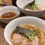 Medaka dou - 醤油らぁ麺