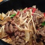 金達莱 - ランチのプルコギ丼はボリュームあります