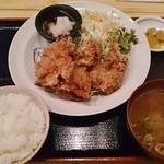 いまここ和食 武屋食堂 - 若鶏の唐揚げ定食720円