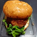 イオンモール - 自慢のメンチカツバーガー