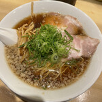 京都ラーメン 森井 - 京都熟成醤油ラーメン（細麺、固さ普通、葱普通、背脂少なめ）