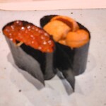 すしやのたい悟 - イクラと雲丹