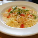 ランチ　野田家のアスパラと海老のクリームパスタ