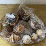 天然こうぼぱん とことこ - コレだけ有っても、3日くらいで、無くなるなりね（笑）