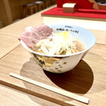 創業麺類元年 坂本龍馬が愛したラーメン食堂 - 