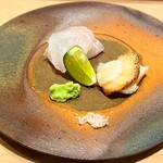 鮨 近藤 - 北海道産ひらめ、つぶ貝のお造り