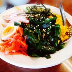 らあめん膳次郎 - 冷やし中華880円ワカメたくさん