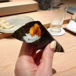 鮨 近藤 - うにの食べ比べ（北海道積丹半島のばふんうに）