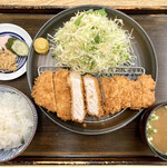 Tonkatsu Izumi - 大ロースかつ定食　上から