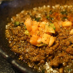 アチャールがけ、ラム＆ポークのホットキーマ（中辛口）