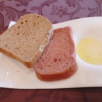 クラブ・ヴィアージュ - パン