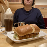 Komeda Kohi Ten - カツパン‼️ ボリュームよりも美味しさに驚き‼️
