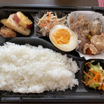 Vivo - 豚こまと野菜のオイスター、塩麹漬け玉子がワンポイント!