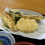 Warabi an - 御膳の天ぷら