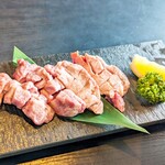 炭火焼肉 キンザン - 厚切り牛タン