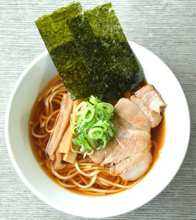 h Shina Soba Shigemoto - 支那そば温かい赤…650円