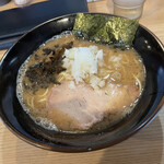 柴田商店 - 豚骨醤油ラーメン