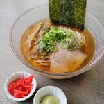 ラーメン食堂れんげじ - 支那そば冷たい赤