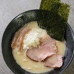 Shina Soba Shigemoto - 鶏白白湯