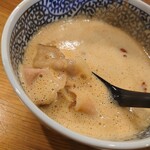 つけ麺 いちびり - つけ汁の中の具材たち