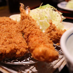 Tonkatsu Maisen - 黒豚と海鮮ミックスフライ膳