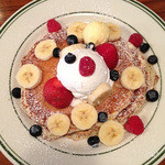 ブルックリンパンケーキハウス - パンケーキwithミックスフルーツ＆ホイップクリーム￥1250