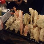 てんやわんや - 天ぷら盛り合わせ　日に日に多くなってる気がするｗ