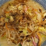 焼肉十兵衛×じげもんちゃんぽん - 黒チャンポン￥780+野菜増し￥100+麺大盛り￥100