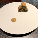 イチリン ハナレ - 春菊の湯葉巻き 胡麻のソース