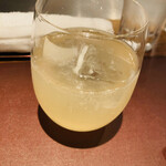 イル アオヤマ - n.e.oプレミアムジンジャーエール