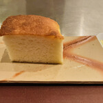 イル アオヤマ - 【写真⑤】自家製フォカッチャ