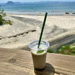 P'38 - ドリンク写真:バナナスムージー　４００円
店内飲食はNG・写真はOK