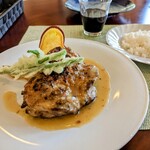 ファームレストランまきば - いずみどりもも肉、塩レモンソースと、ご飯