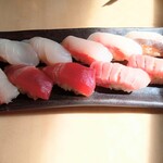 寿司居酒屋 まるがまる - かんぱち　メダイ　金目鯛　中トロ