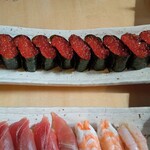 寿司居酒屋 まるがまる - いくら