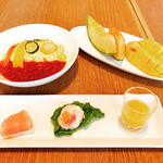 Furufururu - 最初に出てくる食事、フルーツ、前菜
