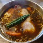 アジアンスープカリー べす - スープ　辛さ2.5　もちベーコントッピング　　　　　　　　　(オクラはお裾分け)