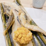 蕎麦割烹  倉田 - 天竜川産 鮎唐揚げ 2尾、とうもろこし唐揚げ