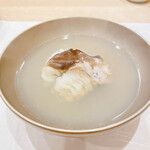 蕎麦割烹  倉田 - お椀：鱧 1kg、能登産 鳥貝、宍道湖産 シジミの出汁