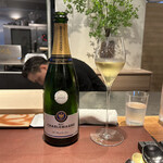 イル アオヤマ - シャンパン　ギィ・シャルルマーニュ