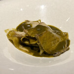 イル アオヤマ - 千葉　黒泡のパスタ（トレネッテ）鮑の肝のソース